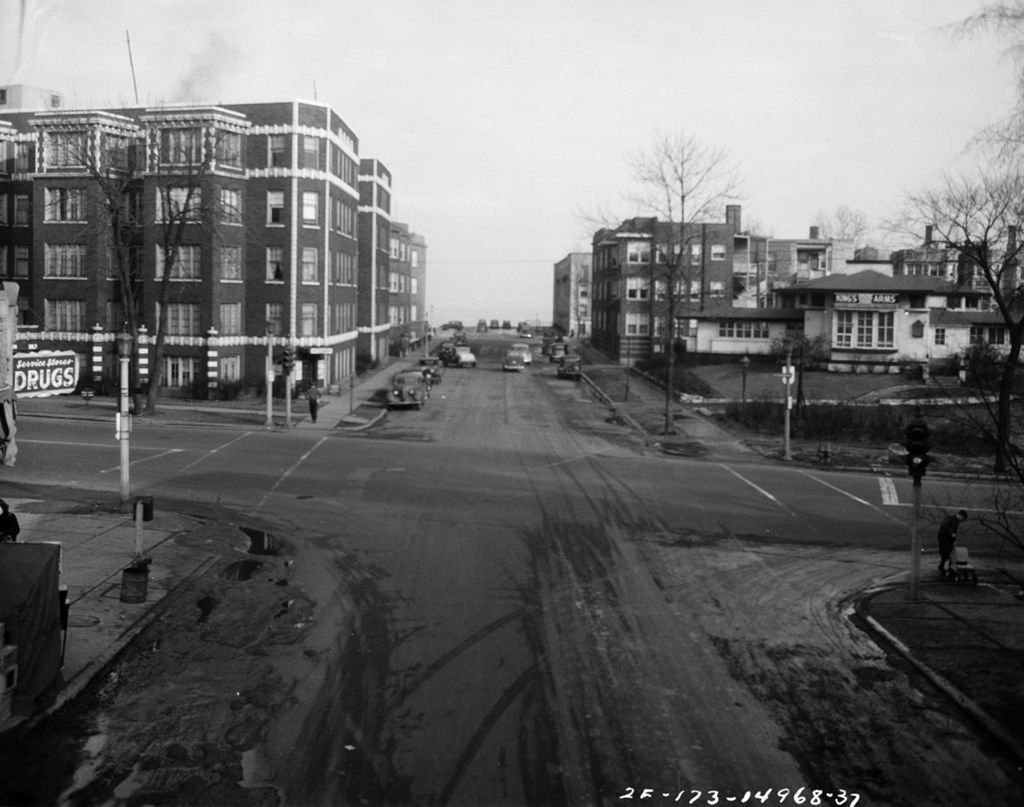Traffic Intersection at Sheridan Road and Rogers Ave, Image 02