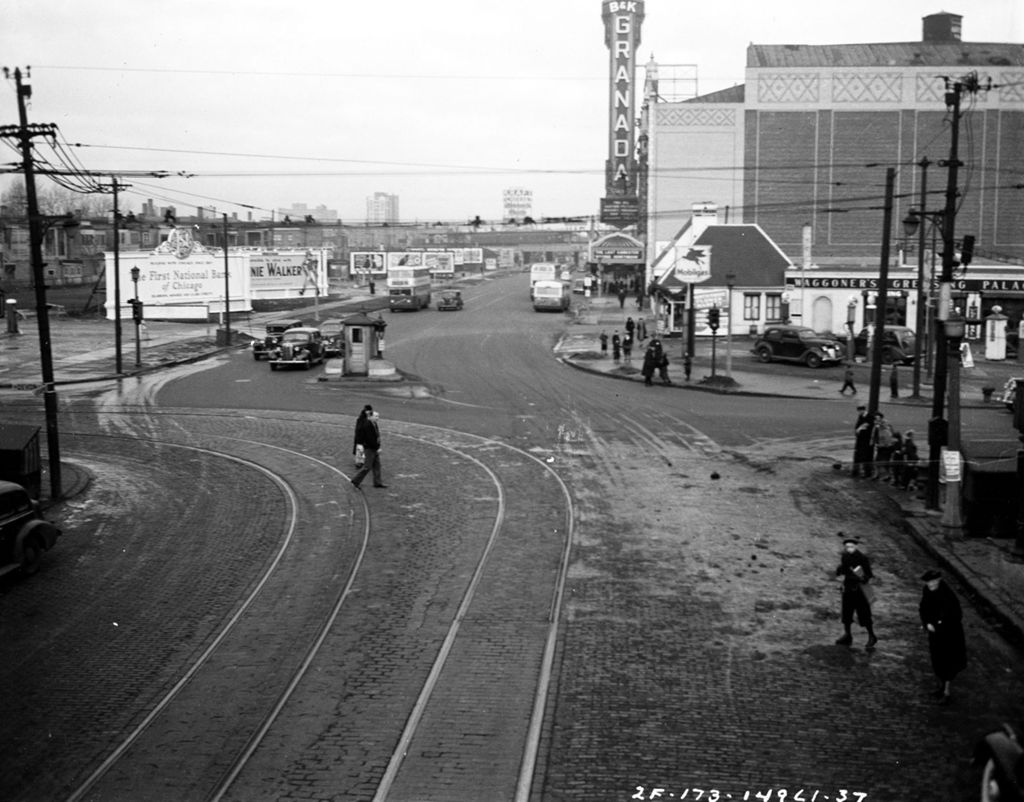 Traffic Intersection at Sheridan Road and Devon & Broadway, Image 06