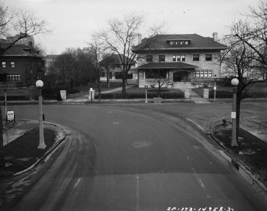 Miniature of Traffic Intersection at Sheridan Road and Juneway Terrace, Image 01