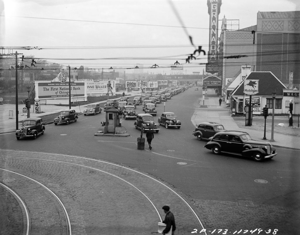 Traffic Intersection at Sheridan Road and Devon & Broadway, Image 03