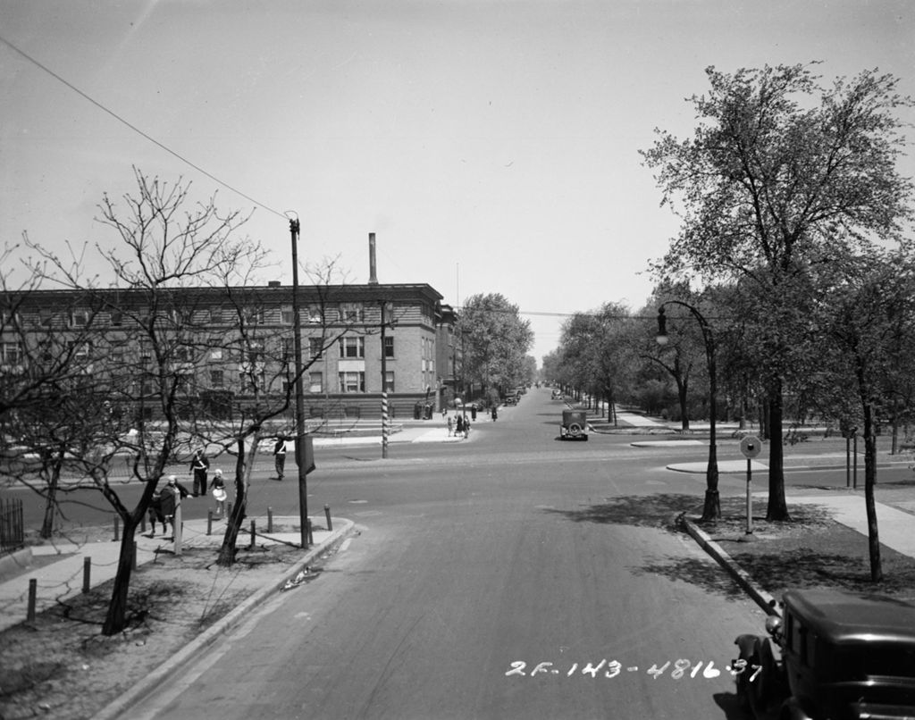Traffic Intersection at Ogden Blvd and Albany Ave, Image 07