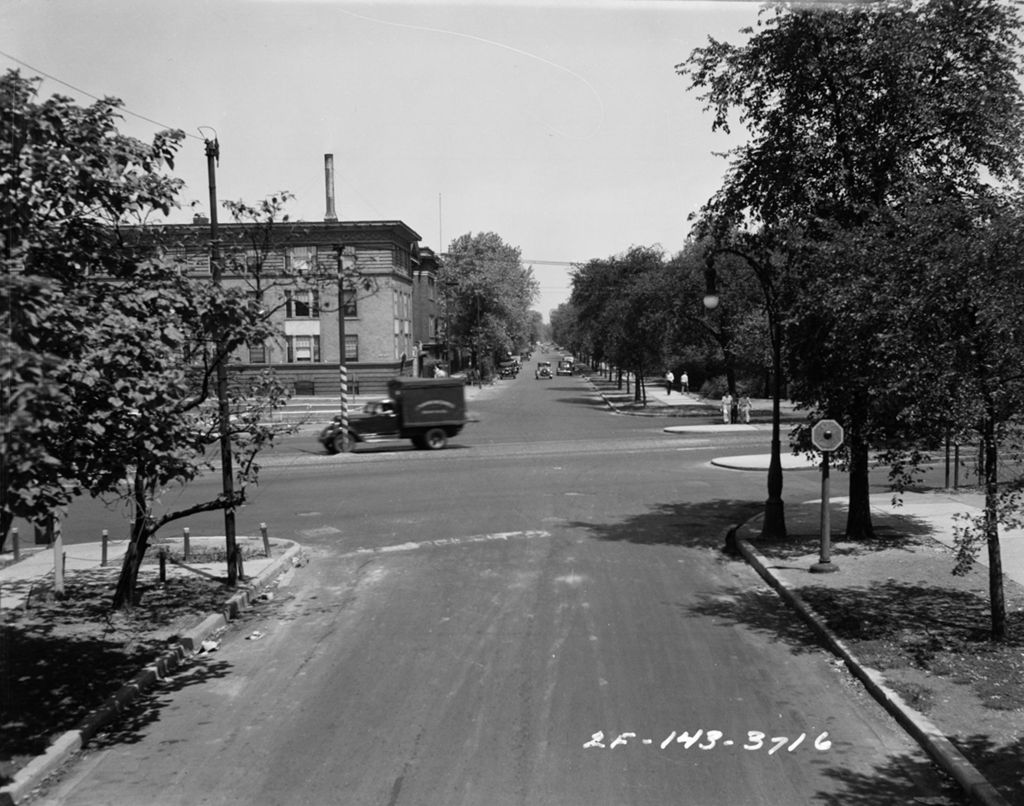 Miniature of Traffic Intersection at Ogden Blvd and Albany Ave, Image 06