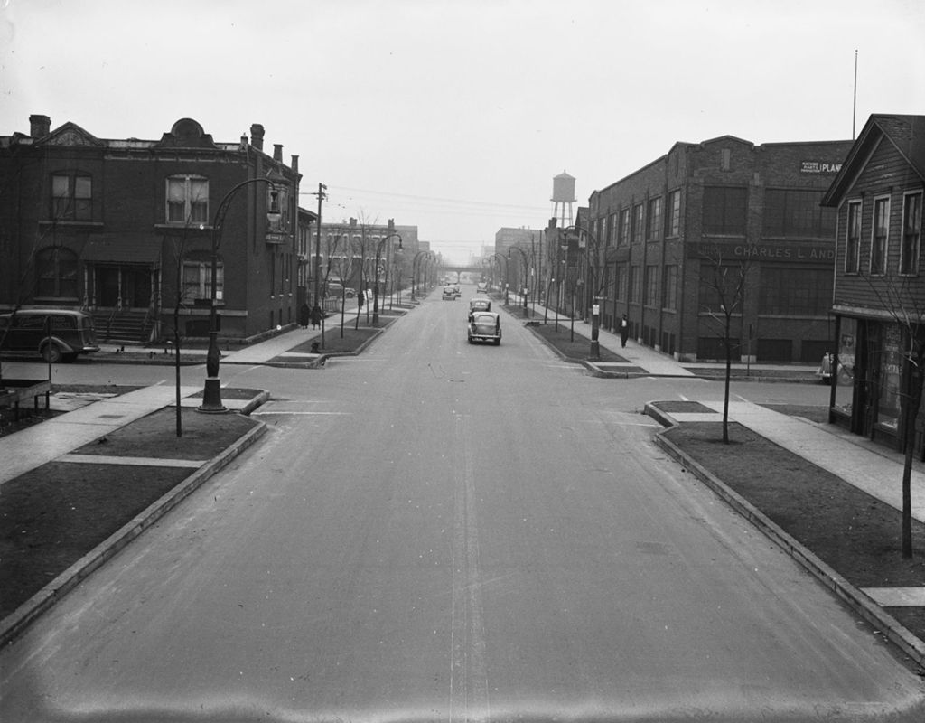 Traffic Intersection at Oakley Blvd and Walnut, Image 01