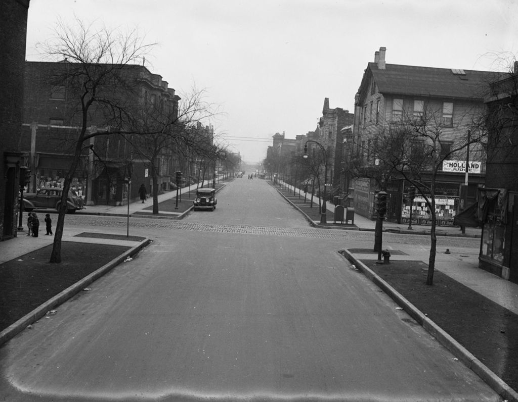 Traffic Intersection at Oakley Blvd and Taylor, Image 01