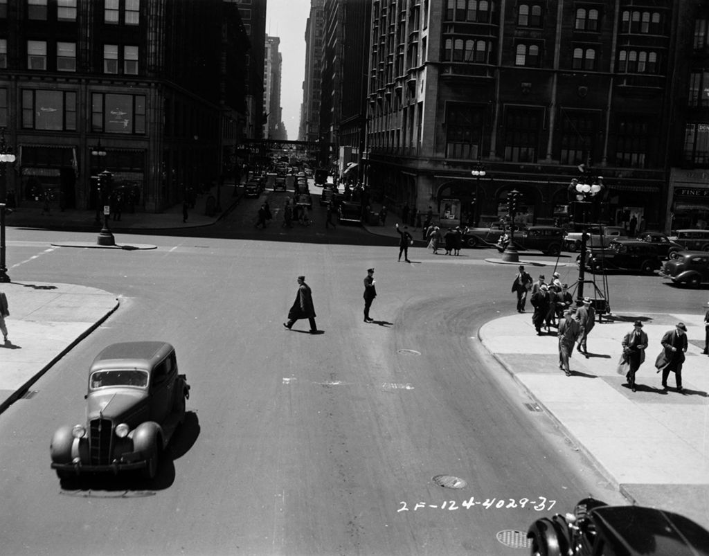 Traffic Intersection at Michigan Blvd and Monroe Street, Image 06