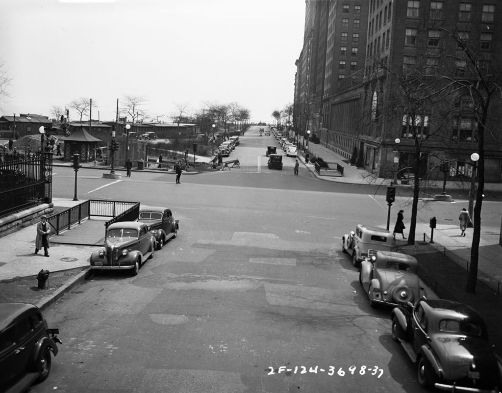 Traffic Intersection at Michigan Blvd and Oak Street, Image 05