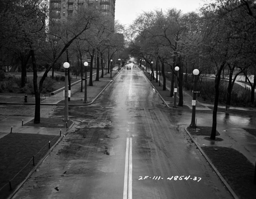 Traffic Intersection at North Ave and Astor Street, Image 02