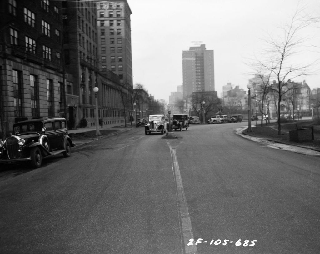 Miniature of Traffic Intersection at Lake Shore Drive and Oak Street, Image 15