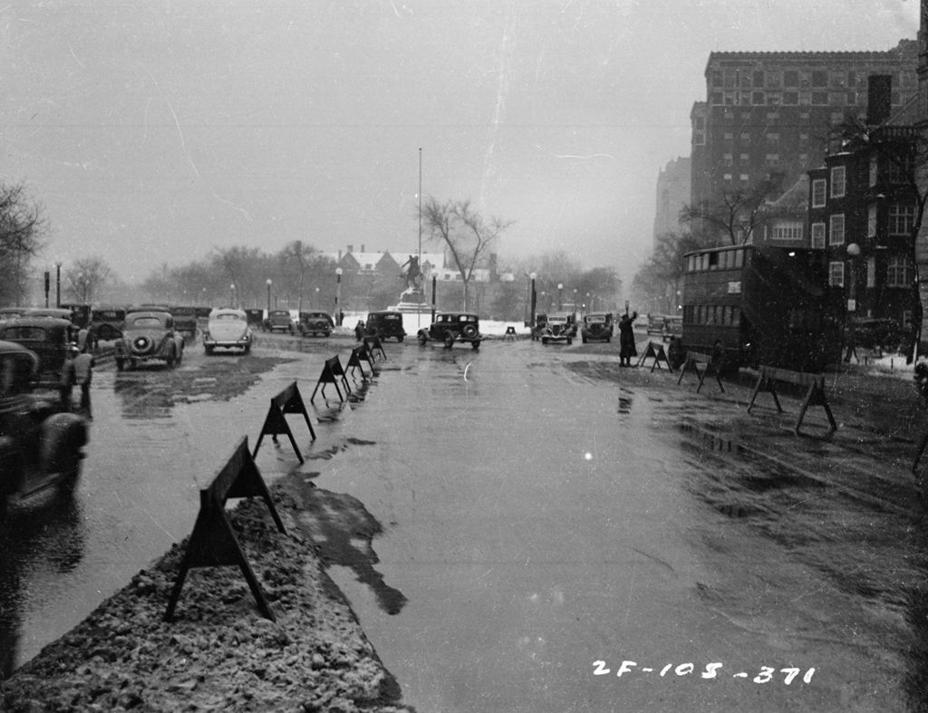 Traffic Intersection at Lake Shore Drive and Belmont Ave, Image 04