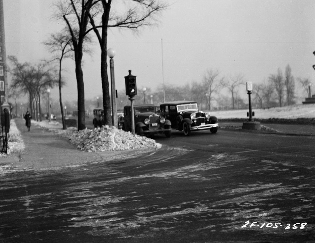 Miniature of Traffic Intersection at Lake Shore Drive and Belmont Ave, Image 01