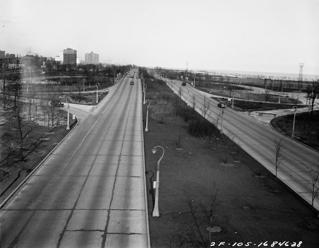 Traffic Intersection at Lake Shore Drive and Wilson Ave, Image 01