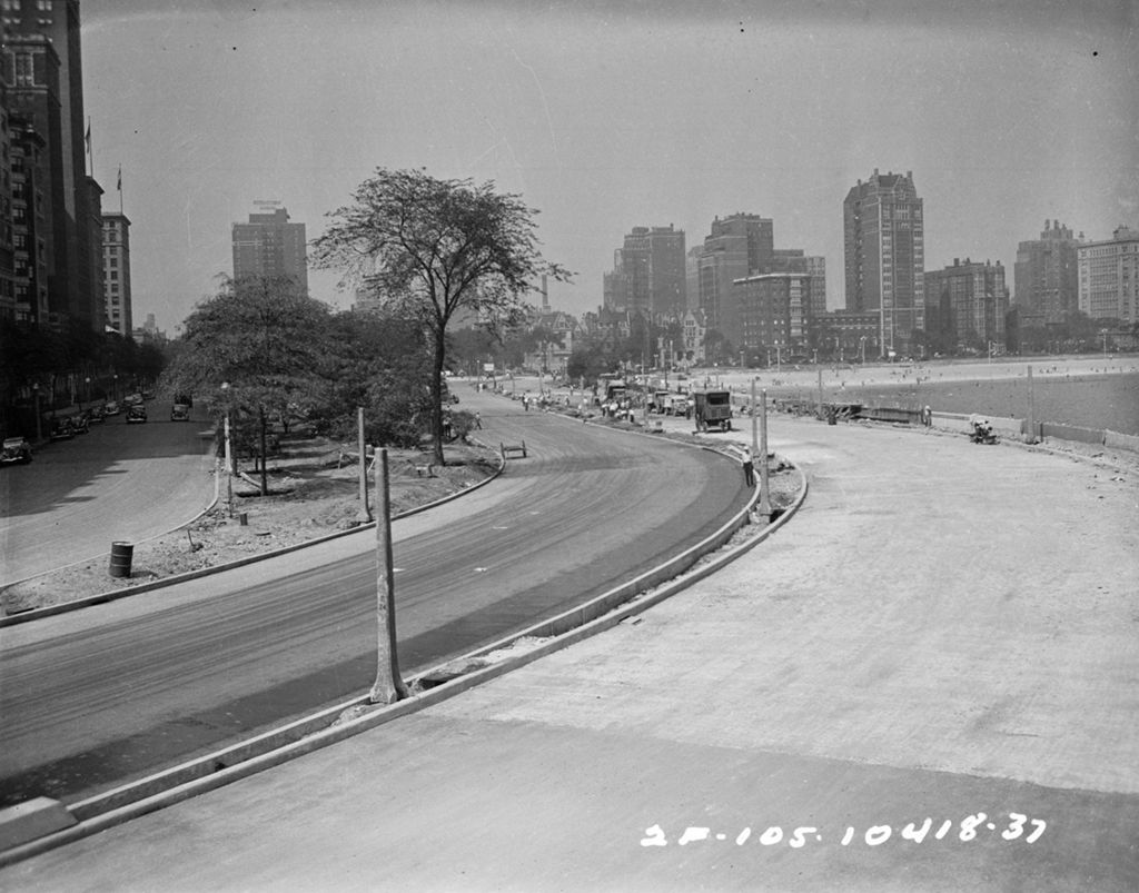 Miniature of Traffic Intersection at Lake Shore Drive and Oak Street, Image 04