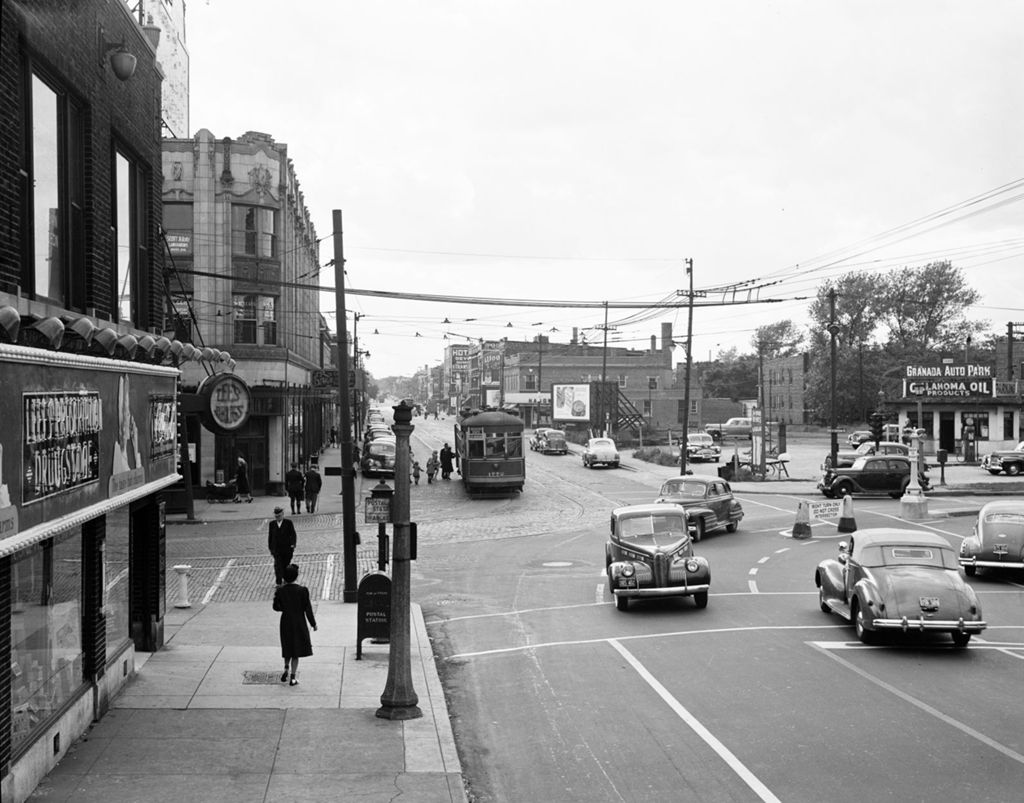 Traffic Intersection at Sheridan Road and Devon Ave, Image 06