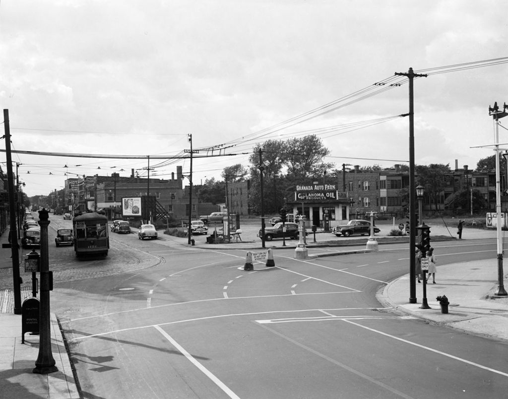 Traffic Intersection at Sheridan Road and Devon Ave, Image 05