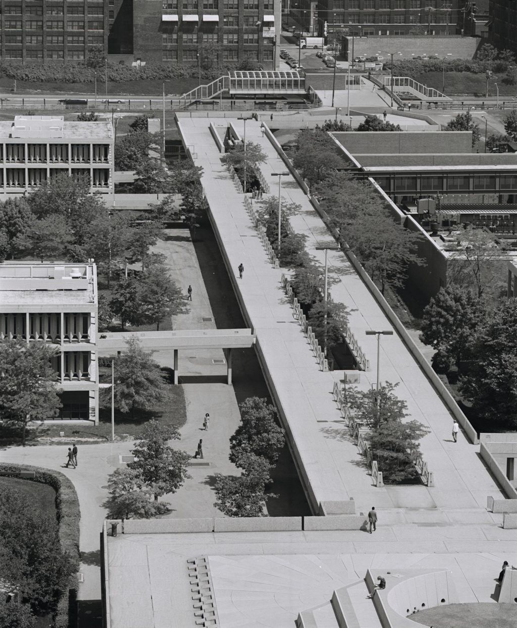 Miniature of Aerial view of the elevated walkways from the Science and Engineering Offices