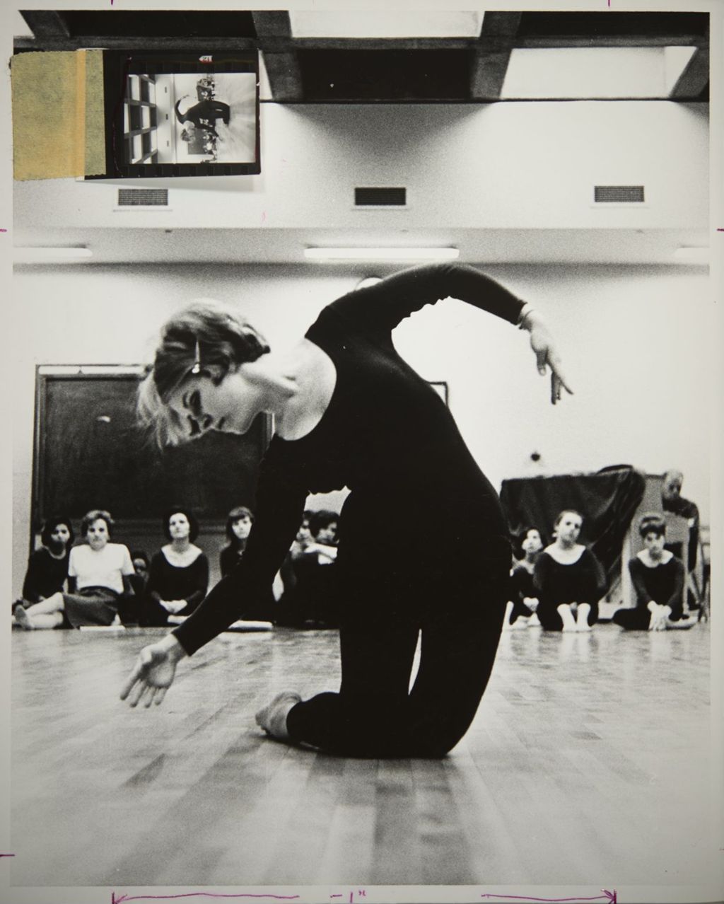 Miniature of Students watching a performer in a Modern Dance class