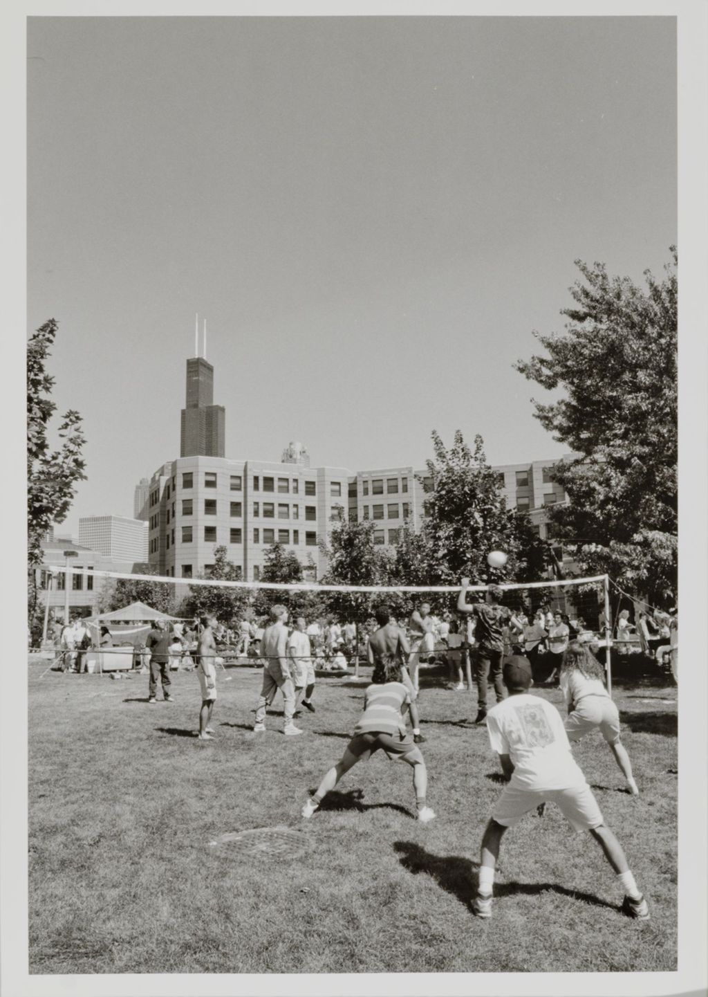 People playing volleyball at the Taste of UIC