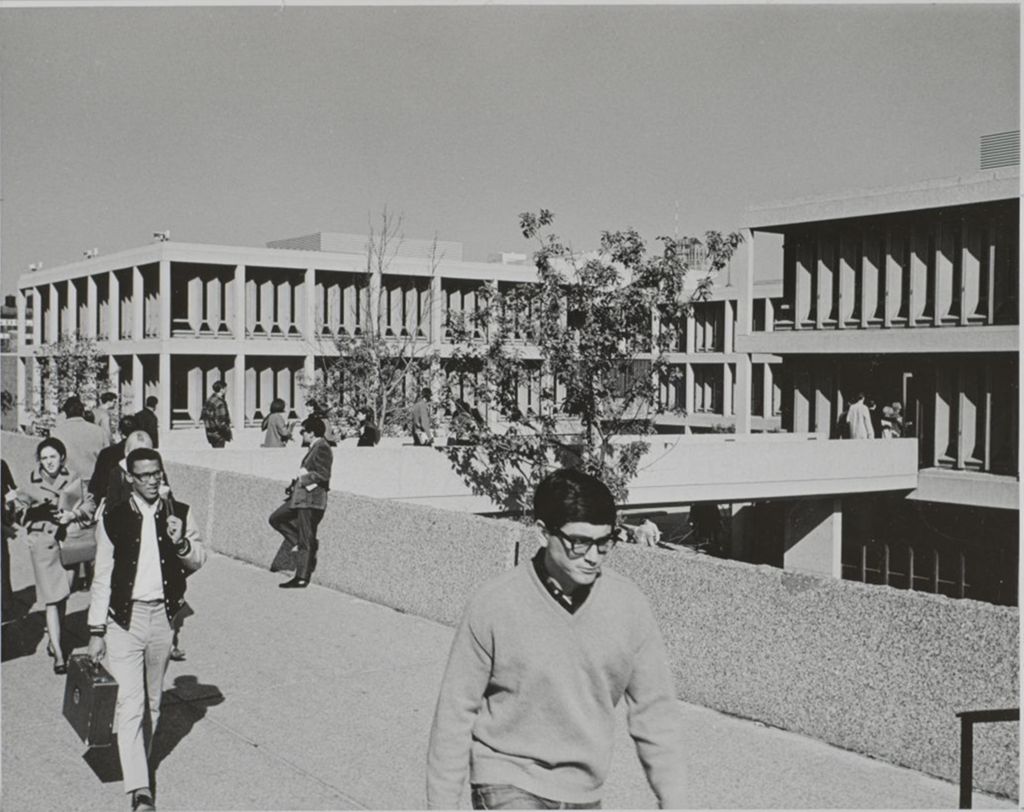 Miniature of Students on the elevated walkways in front of Grant Hall, Douglas Hall, and Lincoln Hall