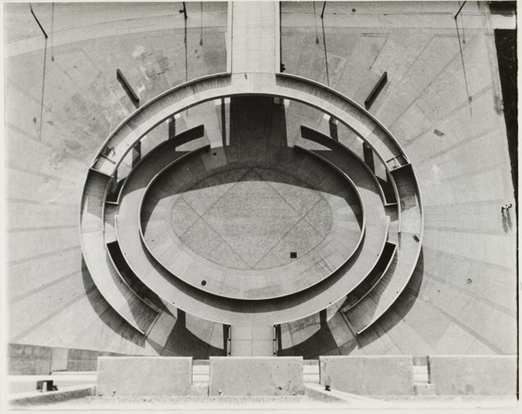 Miniature of Aerial view of the walkway connecting the Behavioral Sciences building to University Hall
