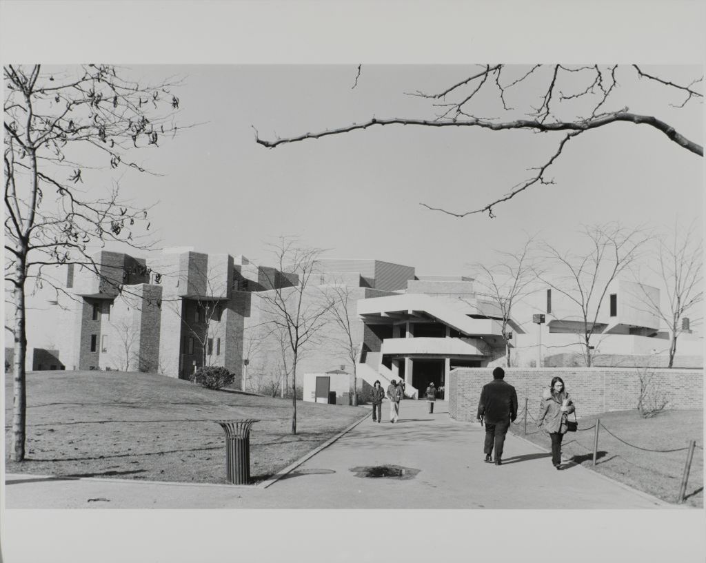 Miniature of Exterior view with students, Behavioral Sciences building