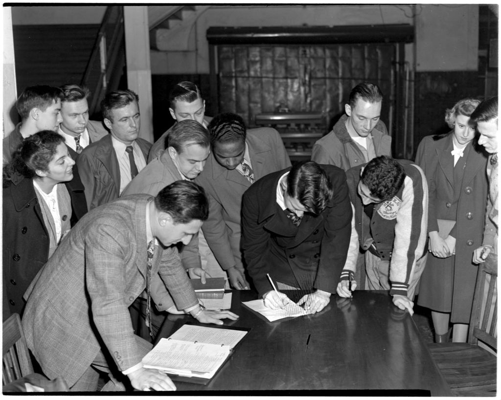 Miniature of Students Signing a Petition, University of Illinois Chicago Undergraduate Division