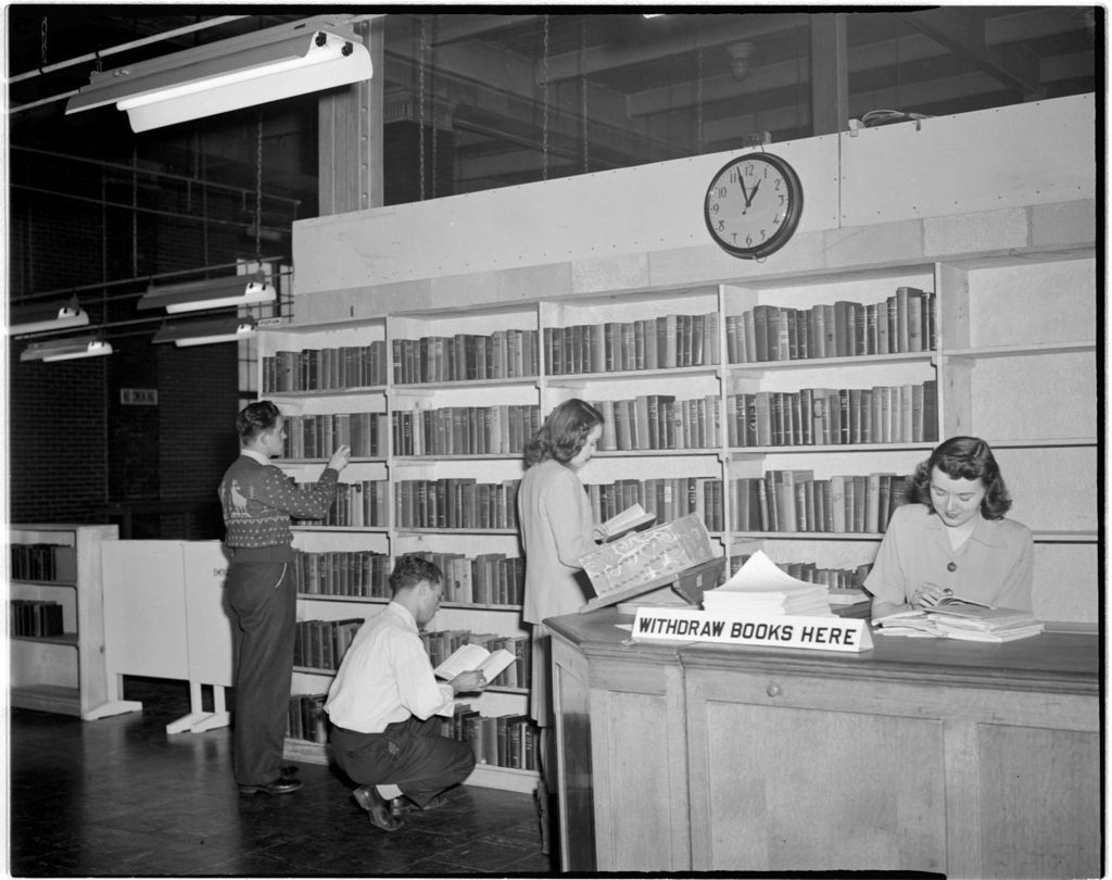 Miniature of Library Circulation Desk, University of Illinois Chicago Undergraduate Division