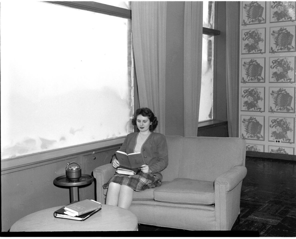 Student in Campus Lounge, University of Illinois Chicago Undergraduate Division