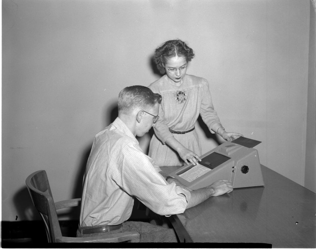 Miniature of Student using Reading Machine, University of Illinois Chicago Undergraduate Division