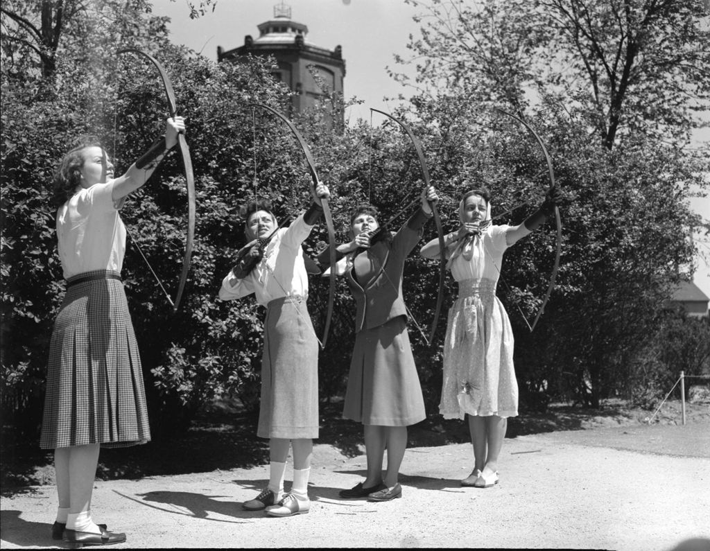 Miniature of Womens' Archery, University of Illinois Chicago Undergraduate Division