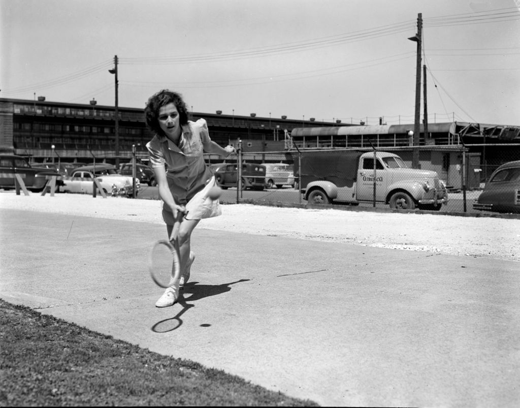 Miniature of Womens' Tennis, University of Illinois Chicago Undergraduate Division