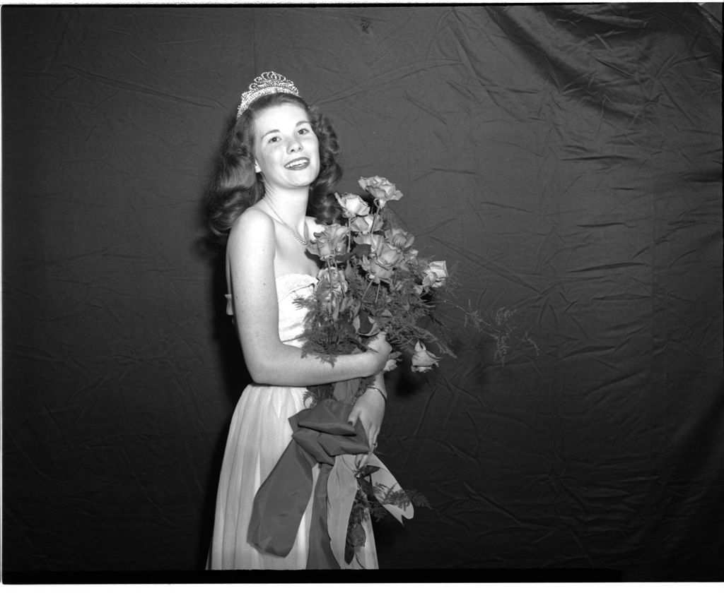 Spring Formal Dance Queen Mary Kerrigan, University of Illinois Chicago Undergraduate Division