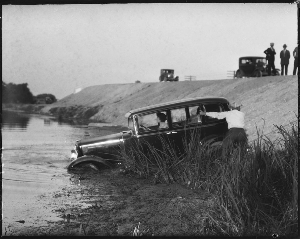 Miniature of Car in Orland Lake