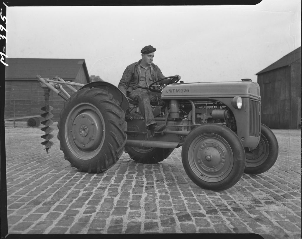 Miniature of FPD tractor