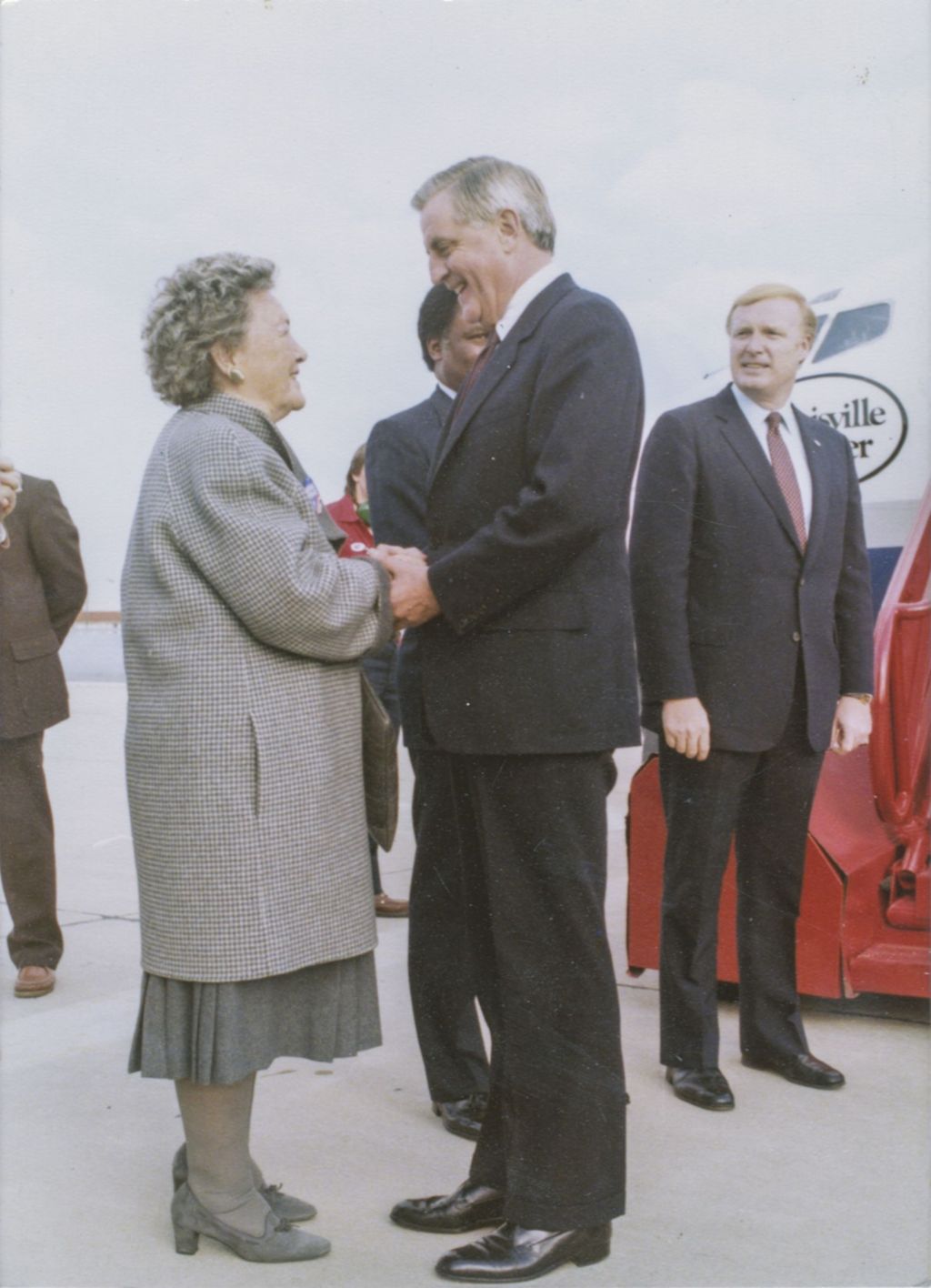 Eleanor Daley with Walter Mondale at O'Hare airport