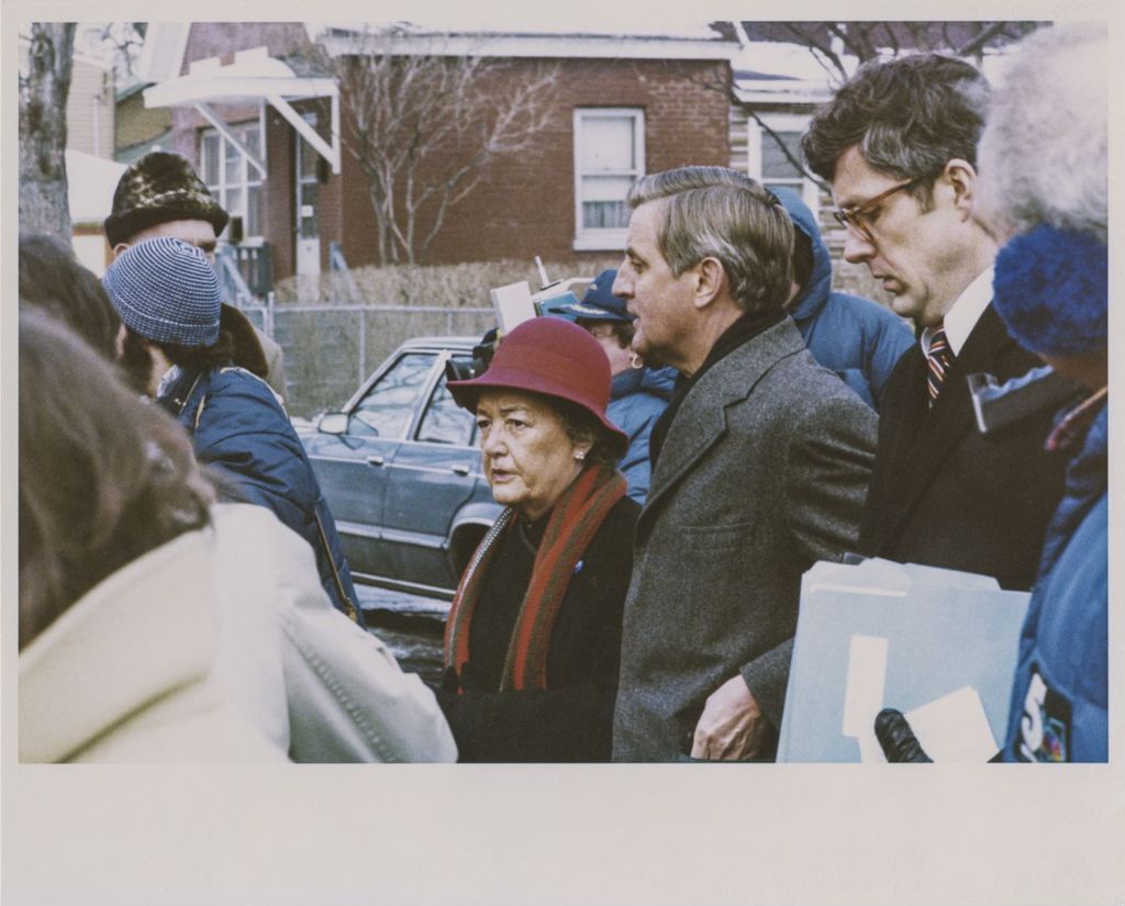 Eleanor Daley takes Walter Mondale on a walking tour of Bridgeport