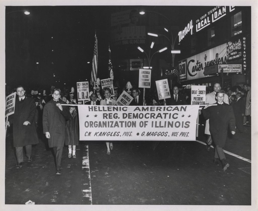 Hellenic American Democratic Organization of Illinois in parade