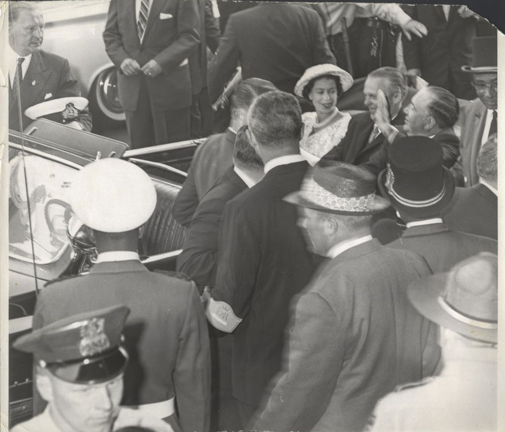 Queen Elizabeth II, William Stratton, and Richard J. Daley in a limousine