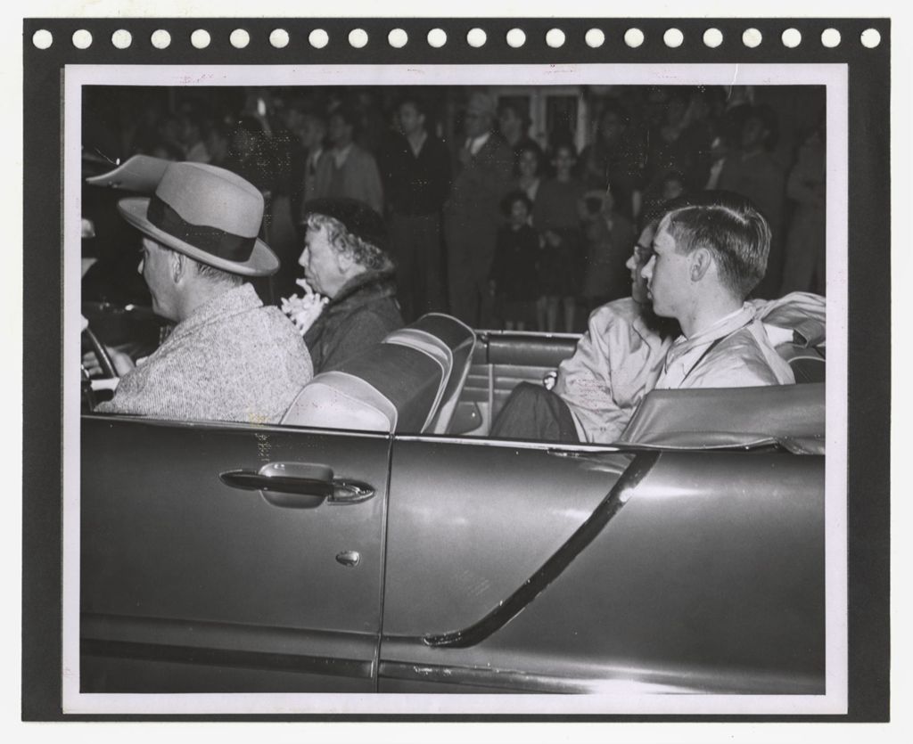 Eleanor Roosevelt in Democratic party campaign parade