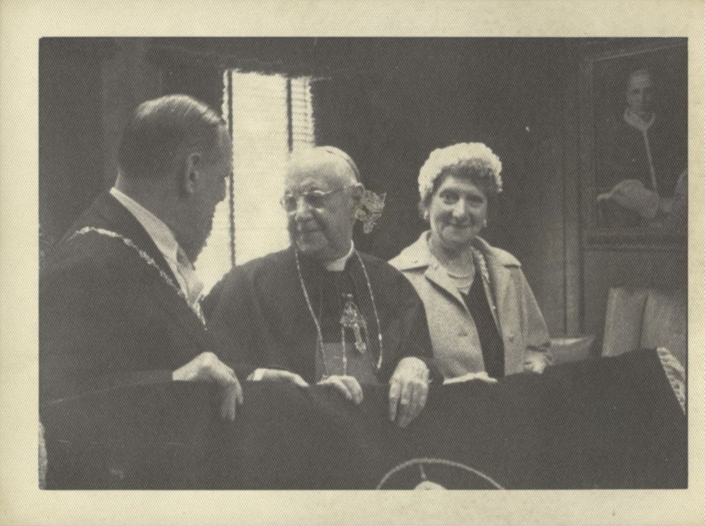 Robert Briscoe and his wife meet a clergyman