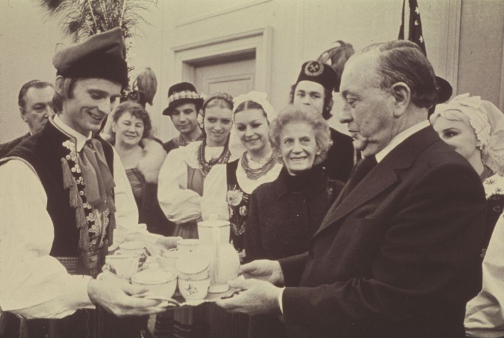 Miniature of Richard J. Daley accepts tea service from Ukrainian group