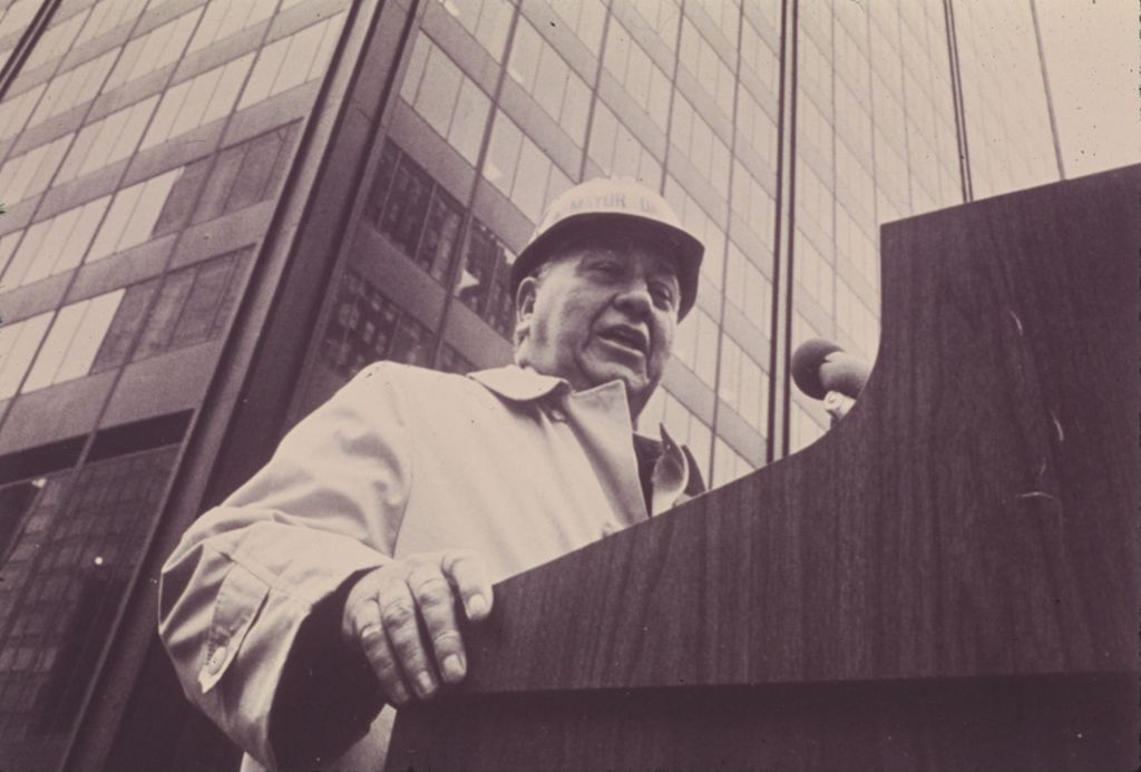Miniature of Richard J. Daley speaking at Sears Tower dedication