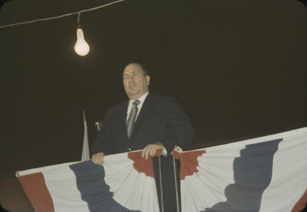 Miniature of Richard J. Daley speaks at Chicago Land Clearance Commission event