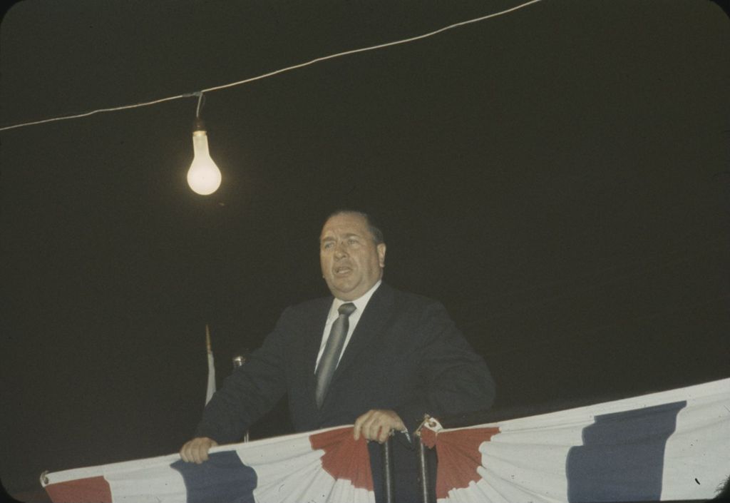 Miniature of Richard J. Daley speaks at Chicago Land Clearance Commission event