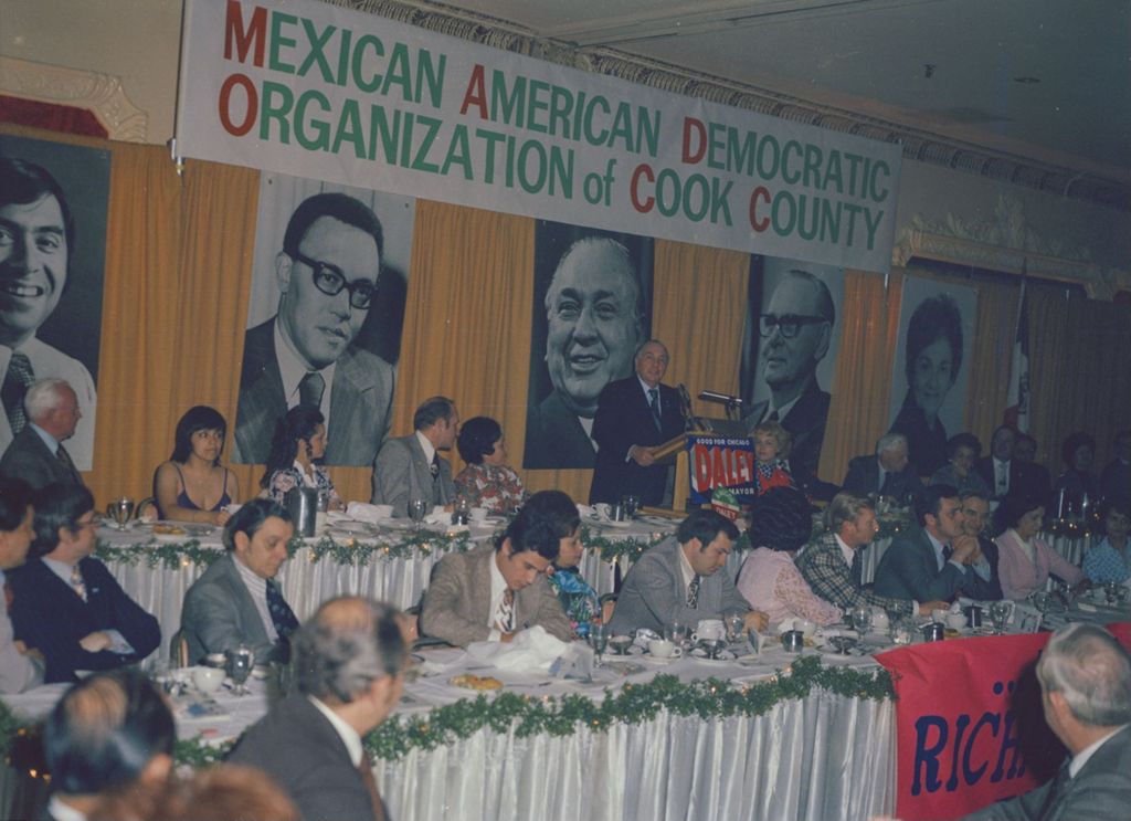 Richard J. Daley speaks at Mexican American Democratic Organization of Cook County banquet