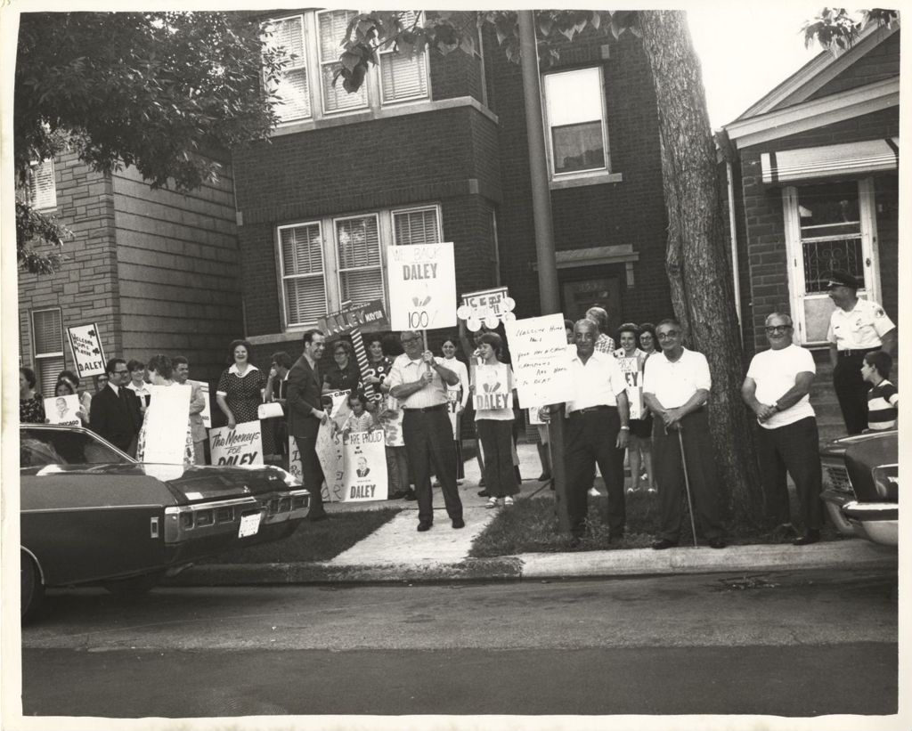 Miniature of Richard J. Daley supporters near his home