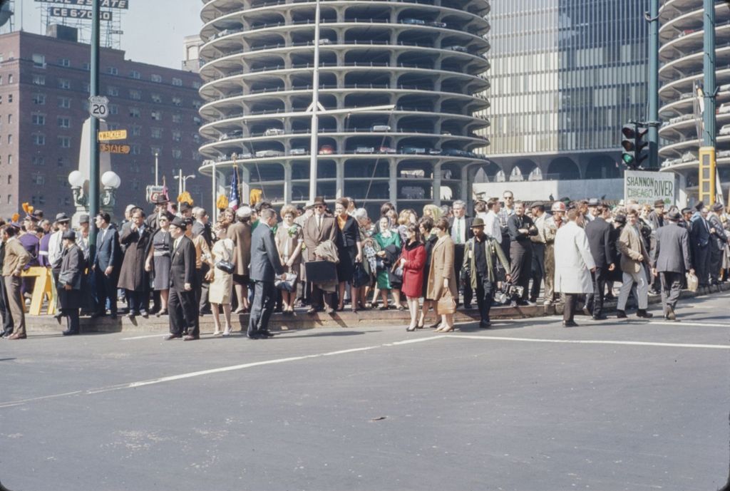 St. Patrick's Day Parade in Chicago, 1966, Crowd at State Street and Wacker