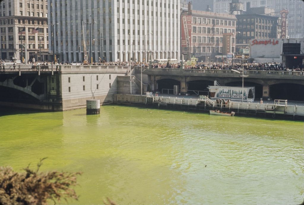 St. Patrick's Day in Chicago, 1966, Chicago River dyed green