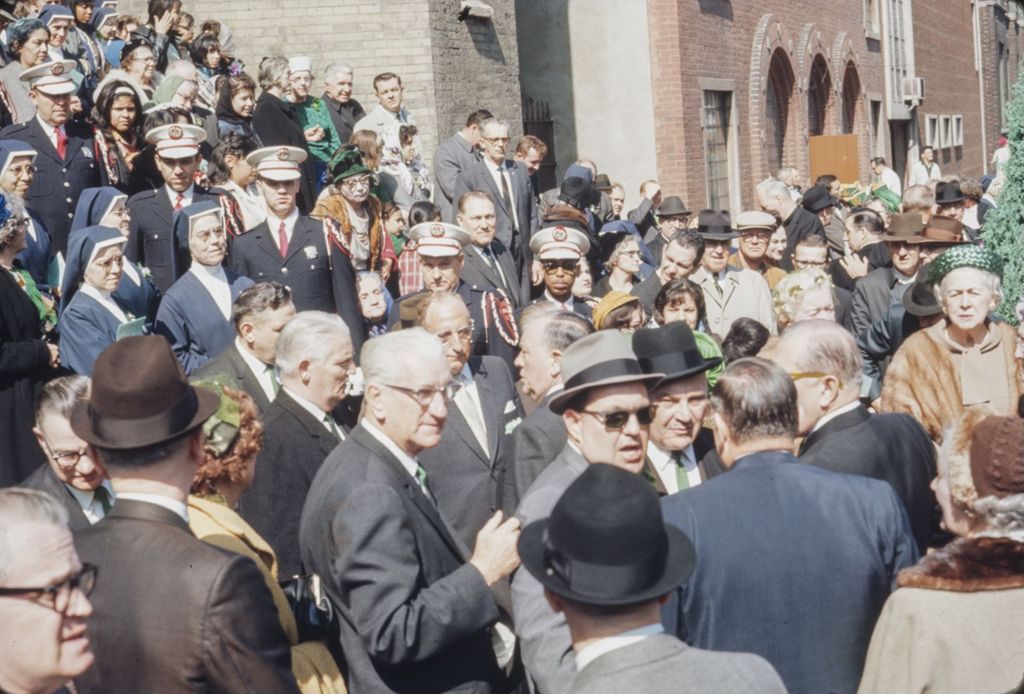 St. Patrick's Day in Chicago, 1966, Crowd outside Old St. Patrick's Church