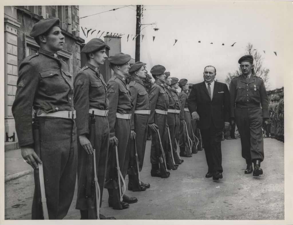 Trip to Ireland, Richard J. Daley's inspection of the guard