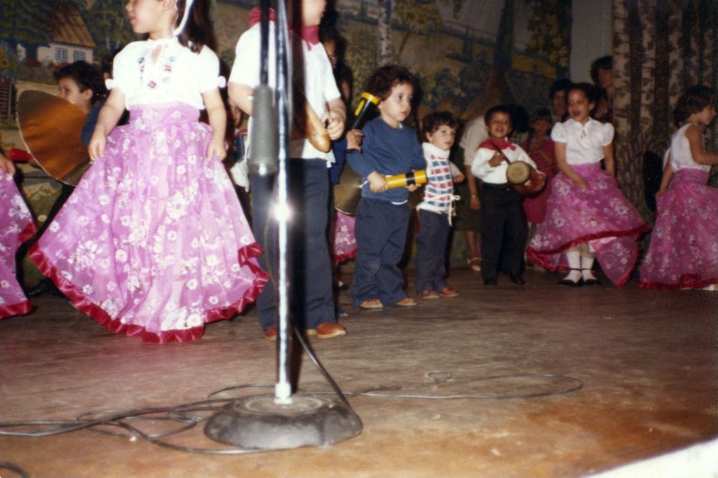 Miniature of Children dancing